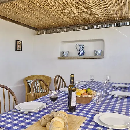 בית נופש Alvorada House, Callebanda Barracol טאווירה